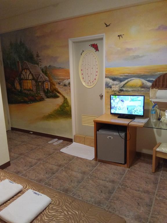 Love With Dolphin B&B Манонг Екстериор снимка